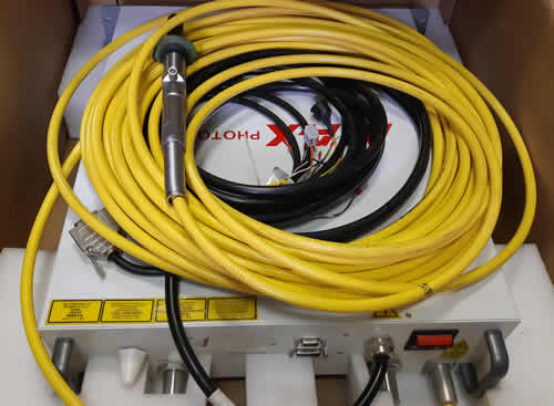 Полировка кристалла QBH коннектора лазерного источника Maxphotonics MAX MFSC-3000