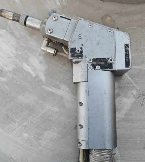 Пистолет лазерной сварки Qilin BWT20 очень часто прогорают фокусные линзы и защитные стекла